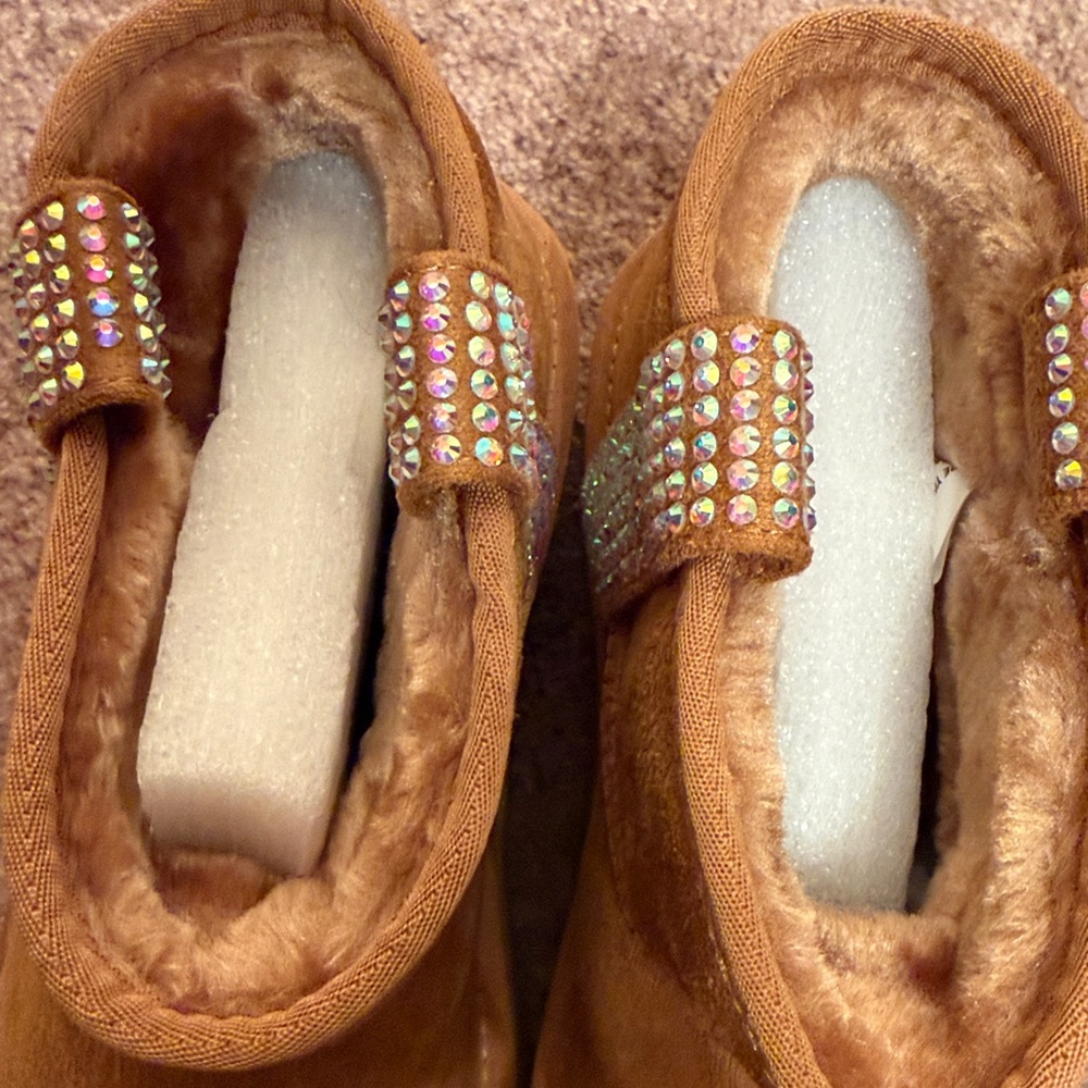Chestnut tan platform fur booties boots with rhinestones women’s 8.5 new - Picture 6 of 9